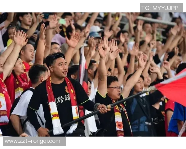 两颗足球场上的璀璨明星如何在绿茵场上演绎辉煌对决