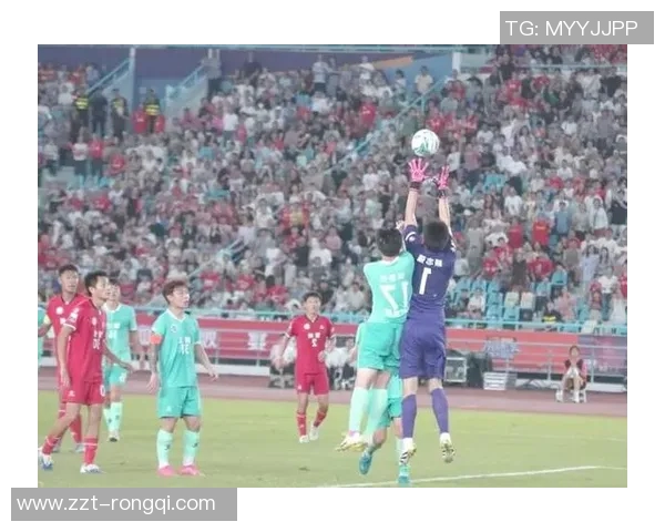 当足球巨星逐渐老去仍在绿茵场坚持追逐梦想